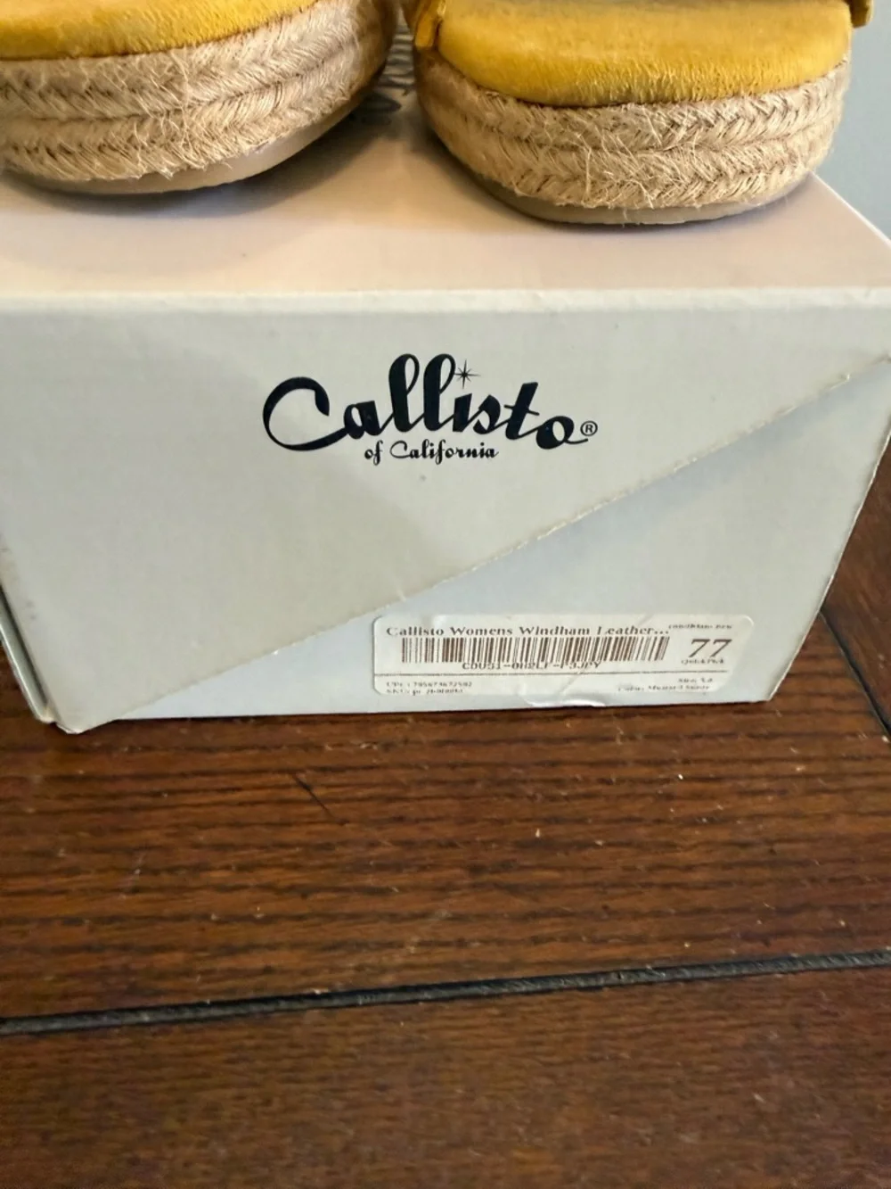 Callisto of California Yellow Shell-Embellished Women’s Slide Sandals‎ NEW